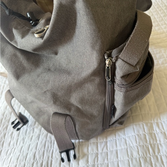 Storksak Unisex Diaper Backpack with Trolley Sleeve, detachable bottle pouch - Picture 8 of 10